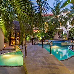 4* מלון Riviera Del Sol